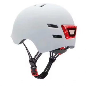 Casco Urbano Ajustable Equipado Con Luz Led_3